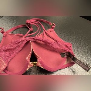 Victoria’s Secret bra 32B